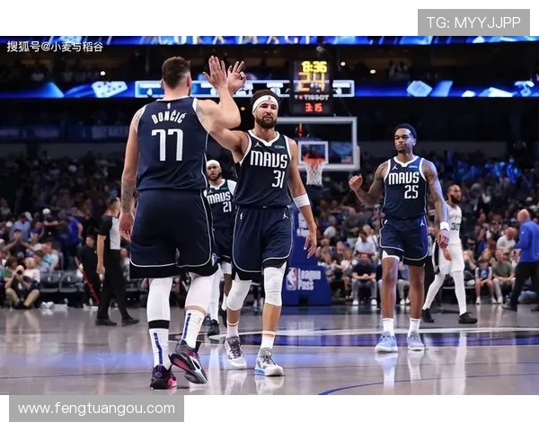 克莱新赛季首战表现平平13投仅4中三分球命中率低迷仅得10分